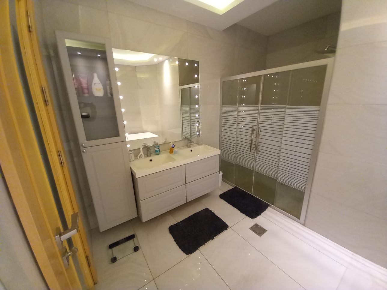 A Modern SeLuxury villa for rent in Dabouqmi-Attached Villa is Available for Rent in Dabouq. - Property Image 11